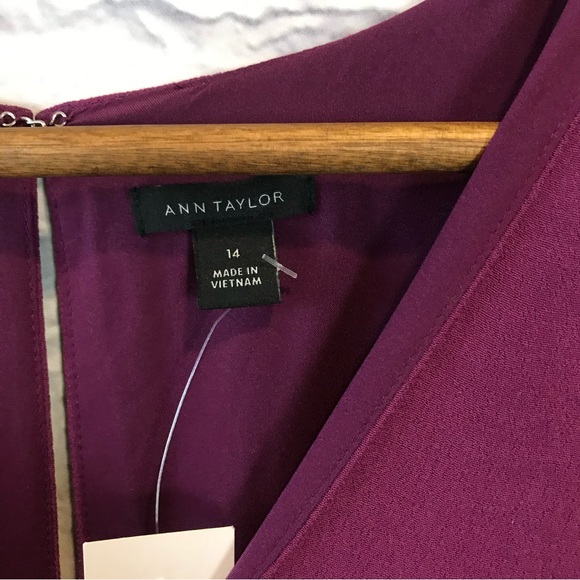 Ann Taylor Purple Wide Leg Jumpsuit Romper Womens Size 14 V Neck Belted - Picture 4 of 5